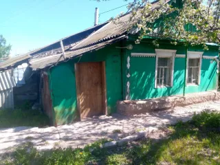 Доля в жилом здании 28.3 кв.м и участке 540 кв.м, Оренбургская область, г. Абдулино, ул. Революционная, д. 178. 1/5 доли в праве на здание, кадастровый номер: 56:36:0102003:247, назначение: жилое, площадь: 28.3 кв.м. 1/5 доли в праве на земельный участок, кадастровый номер: 56:36:0102003:397, вид…