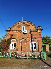 Нежилое здание 92 кв. м с участком 238 кв. м, Курганская область. Здание одновременно с земельным участком по адресу: Курганская область, Звериноголовский район, с. Звериноголовское, ул. Кравченко, д. 29. Объект недвижимого имущества - здание, назначение: нежилое, количество этажей: 2, в том числе…