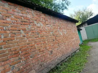 Нежилое здание 68.3 кв.м и земельный участок, Орловская область Нежилое здание, назначение: нежилое, кадастровый номер 57:16:0010202:780, и земельный участок, расположенный под указанным объектом, с кадастровым номером 57:16:0010202:1252, расположенные по адресу: Орловская область, Глазуновский…