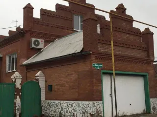 Дом 309,2 кв.м и земельный участок 1568 кв.м в селе Нижнее Санчелеево, Ставропольский район, Самарская область, улица Советская, д. 12. Объект индивидуального жилищного строительства в условно-удовлетворительном состоянии, внутренняя отделка требует косметического ремонта. Кадастровый номер дома…