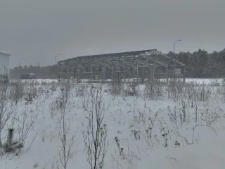 Объекты незавершенного строительства 1460,4 кв. м, 459,9 кв. м, 587,1 кв. м, п. Солнечный, ХМАО-Югра: с кадастровым номером 86:03:0051507:90 (степень готовности 28 %, площадь застройки 1460,4 кв. м); с кадастровым номером 86:03:0051507:93 (степень готовности 12 %, площадь застройки 459,9 кв. м); с…