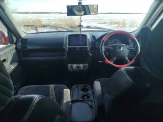 Honda CR-V 1992 года, 158 лс, пробег 317 850 км, полный привод (4WD), автоматическая коробка передач (АКПП). Объем двигателя 1998 куб.см, модель двигателя K20A, номер двигателя 4053413, номер кузова RD5-1102345, красный цвет. Имеются недочеты по кузову. Автомобиль на ходу в удовлетворительном…