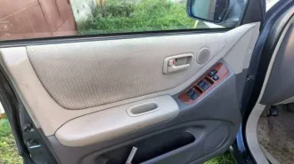 Toyota Highlander 2004 года, 230 л.с., пробег 257843 км, автоматическая коробка передач. VIN: JTEEP21A040032971, госномер У428УХ22.