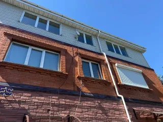 Нежилое здание 339.5 кв.м Приморский край Здание во Владивостоке, 339,5 кв.м. Здание, назначение Нежилое, кадастровый (условный) номер 25:28:000000:18498 Индивидуальная Место нахождения: Приморский край, городской округ Владивостокский, город Владивосток, улица Калинина, дом 217В Пл:339.5 кв.м.