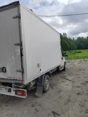 Специализированный фургон изотермический CV-FF, VIN XJGCMACVFFM200531, ГРЗ М445НК186. Наличие внешних повреждений и дефектов: поврежден корпус левого зеркала заднего вида. На капоте повреждение лакокрасочного покрытия. На кабине множественные сколы и повреждения. Требуется ремонт…
