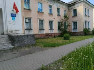 Больница 999,6 кв.м. и земельный участок 3343 кв.м., Архангельская область. Больница с кадастровым номером 29:01:200127:17, площадью 999,6 кв.м., расположенная по адресу: Российская Федерация, Архангельская область, м.о. Вельский, рп. Кулой, ул. Мира, д. 10 и земельный участок с кадастровым номером…