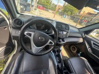 Lifan X60 2013 года, 128 лс, пробег 219000 км. Легковой универсал, VIN: X9W215800D0010491, категория ТС – B/M1. Цвет кузова – белый, мощность двигателя – 128 л.с. (94 кВт), рабочий объем – 1794 куб. см, разрешенная максимальная масса – 1705 кг, масса без нагрузки – 1405 кг.