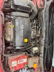 Opel Astra 2008, идентификационный номер (VIN): XUF0AHL089B011617, год выпуска: 2008 г., пробег 207 677 км., мощность 140 л.с., цвет красный, коробка передач автоматическая, руль левый, техническое состояние: не на ходу, требуется ремонт генератора, замена теплообменника.