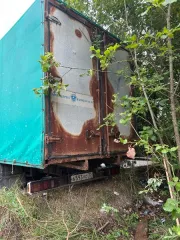 Газель Next 3009NA 2013 года выпуска, государственный номер A593HO37, VIN Z783009NAD0000097. Находится в Ярославле по адресу: ул. Чернопрудная, д. 30. Зеленого цвета, сколы и ржавчина по кузову, ключи, СТС и ПТС отсутствуют, колеса спущены.