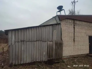 Здание магазина 226,4 кв.м. и право аренды участка 505 кв.м., Смоленская область. Здание, назначение: нежилое, наименование: магазин, количество этажей 1, площадь 226,4 кв.м., кадастровый номер 67:25:0010606:147, расположенное по адресу: Смоленская область, Ярцевский район, г. Ярцево, ул…