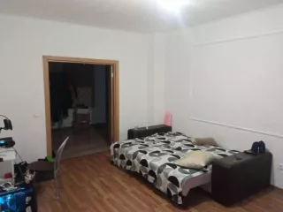 Квартира площадью 101,3 м2 по адресу: Санкт-Петербург, Коломяжский пр-кт, д. 15, корп. 2, лит. А, кв. 1207. Кадастровый номер 78:34:0410401:3102. Находится в совместной собственности с супругой. Имеется задолженность за ЖКУ