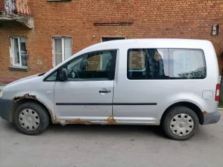 Volkswagen Caddy Kombi 2K 2007 года выпуска. VIN: WV2ZZZ2KZ7X100377. Совместно нажитое имущество.