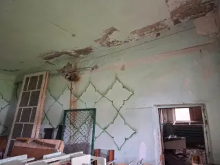 Нежилое здание хозяйственного корпуса 577,4 кв.м и земельный участок 2296 кв.м КБР Нежилое здание хозяйственного корпуса с кадастровым номером 07:03:0700048:350, площадью 577,4 кв.м, расположенное по адресу: КБР, г. Майский, ул. М. Горького, 116, с земельным участком из земель населенных пунктов с…