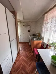 Дом 59,2 кв.м и земельный участок 650 кв.м в Чувашии, Алатырь. Жилое здание, площадь: 59,2кв.м., кадастровый номер: 21:03:010409:119 и земельный участок, площадь: 650кв.м., категория земель: Земли населенных пунктов, разрешенное использование: Обслуживание индивидуального жилого дома, кадастровый…