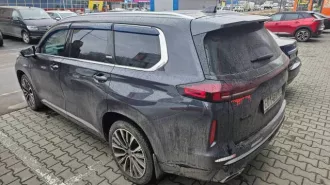 Exeed VX 2022 г.в., VIN LVTDD24B4ND143528, цвет серый, мощн.двиг 248,8  183 , ПТС 1643 02047041539 от 07.06.2022г., СТС АК/1 64 от 16.07.2023. Находится в залоге у АО «Альфа Банк».