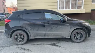 Honda Vezel 2014 года выпуска, номер кузова RU1-1008662. Для получения дополнительной информации и фотографий направьте запрос на semina.torg@yandex.ru (в теме письма укажите ФИО должника) или по телефону +7 (919) 273-13-96.

Состояние: повышенный расход масла, не работает бесключевой доступ и…