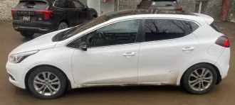 Автомобиль: марка KIA Cee'd, идентификационный номер (VIN): XWEHN512BF0026782, год выпуска: 2014, цвет: белый, модель номер двигателя: G4FG EZ896962, шасси: отсутствует, кузов номер: XWEHN512BF0026782, паспорт транспортного средства: серия 39 НУ номер 097731, дата выдачи: 11.09.2014, адрес…