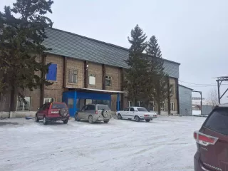 1/4 доли земельного участка, КН 24:39:0101002:251, Красноярский край, Ужурский р-н, г. Ужур, ул. Победа Социализма, 115, стр. 1. Площадь 1595 +/- 14 кв.м. 1/4 доли нежилого здания, КН 24:39:0101002:562, адрес: Красноярский край, Ужурский р-н, г. Ужур, ул. Победа Социализма, 115, стр. 1. Площадь…