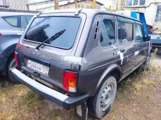 33 автомобилей ВАЗ и UAZ, 1983-2024 годов. 33 автомобиля разных марок (ВАЗ, UAZ), подробное описание в прикрепленном извещении в формате docx. Транспортные средства длительное время не эксплуатировались и не подвергались обслуживанию, нет возможности проверить работоспособность. Наличие скрытых…