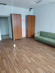 Помещение 45.8 кв.м, Салават, Башкортостан. Объект аренды, площадь 45,80 кв.м., номера помещений на поэтажном плане: 2 этаж, помещения № 7, 8, адрес (местонахождение) объекта: Республика Башкортостан, г. Салават, б-р. Юлаева, д. 18, строение а. Год ввода в эксплуатацию: не указан. Вид ограничений и…