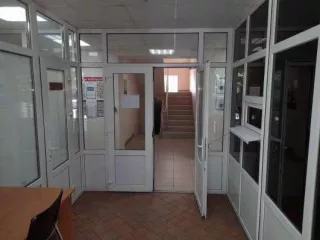 Административное здание, кадастровый номер 07:09:0102036:48, площадь 994,6 кв.м., этажей 4., Адрес: Кабардино-Балкарская республика, г.Нальчик, ул.Щорса, д.6, Имеются запрещения регистрации, а также 
Право аренды земельного участка 07:09:0102036:25 Площадь уточненная 387 кв.м. По адресу…