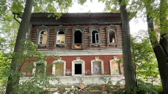 Дом жилой купца А.А. Галкина, 1906 г., площадь 430,4 кв.м, Ярославская область. Изъятый на основании решения суда. ОКН местного (муниципального) значения Дом жилой вологодского купца А.А. Галкина, конец XIX в., 1906 г., по адресу: Ярославская область, г. Ярославль, ул. Смолякова, д.23а, кад. номер…