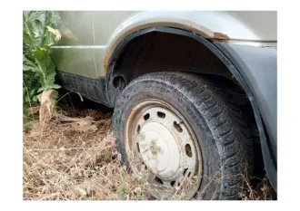 ГАЗ 2752 Соболь 2005 года, цвет антика. VIN X9627520050414197, ПТС 64 РВ 039146, госномер М127СН58. Двигатель бензиновый, модель 40522А, номер 53055776, мощность 140 л.с. (103 кВт). Разрешенная максимальная масса 2800 кг, масса без нагрузки 1970 кг.
