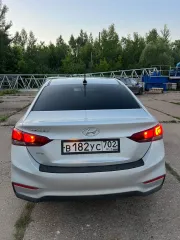 Hyundai Solaris 2017 года выпуска, VIN Z94K241BAJR057601, цвет: Серебристый. Залог в пользу АО «Экспобанк».