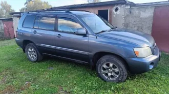 Toyota Highlander 2004 года, 230 л.с., пробег 257843 км, автоматическая коробка передач. VIN: JTEEP21A040032971, госномер У428УХ22.