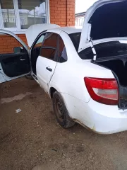 Автомобиль легковой марки: LADA, модель: 219000 Granta, год выпуска: 2012 г., № шасси  рамы : отсутствует, кузов №: XTA219000C0057457, идентификационный номер  VIN : XTA219000C0057457  находится в залоге у ПАО  Совкомбанк