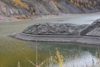 Лицензия на право пользования недрами серия ЯКУ №02357 БЭ с целью разведки и добычи золота на рассыпном месторождении р. Нера-Антагачан в Республике Саха (Якутия), срок действия до 31 декабря 2025 года. Лицензионный участок недр - Республика Саха (Якутия), Оймяконский улус (район), 57 км к…