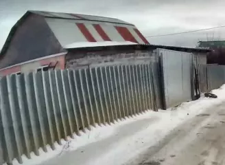 Жилое здание с кадастровым номером: 74:36:0000000:16518, площадь: 151.6 кв.м., Расположенное по адресу: Челябинская область, г. Челябинск, ул. Фианитовая, д. 1, а также 
Право аренды земельного участка (с кадастровым номером 74:36:0702005:427, площадью 1775 кв.м.), предназначенного для…