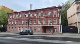Нежилое помещение 638,6 кв.м и право аренды земельного участка 451 кв.м, Москва. Помещение в Москве, 638,6 кв.м и земельный участок, 451 кв.м. Недвижимое имущество в составе: 1) Нежилое помещение общей площадью 638,6 кв.м., кадастровый №77:01:0003035:2437, адрес: Российская Федерация, г.Москва…