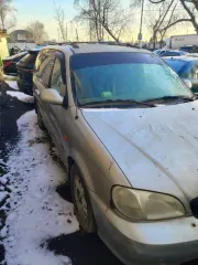 Kia Carnival, 2001 года, 165 лс, 251257 км, АКПП еще Автомобиль КИА Карнавал, VIN X4XUP752310000002, 2001 г.в., Не на ходу, разукомлектован.