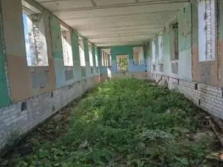 Нежилое здание 195,4 кв.м с земельным участком 1916 кв.м, Ярославская обл.: Ярославская область, Первомайский р-н, Кукобойское сельское поселение, д. Оносово, ул. Центральная, дом 1, с земельным участком, в составе: Здание, назначение: нежилое, кадастровый номер: 76:10:100301:9988, площадь: 195,4…