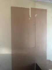 Доли в праве на квартиру площадью 33,9 кв.м в Кировской области: 1/4 доля, еще 1/4 доля и еще 1/4 доля в праве на квартиру, адрес (местонахождение): 612601, Кировская область, г.о. город Котельнич, г. Котельнич, ул Родниковая, д. 4, кв. 1, кадастровый номер: 43:43:311107:107. В имуществе имеются…