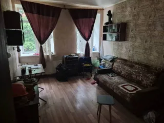 Доля 16/37 в праве собственности на трехкомнатную квартиру 57.8 кв.м по адресу: Санкт-Петербург, 16-я линия В.О., д. 49, лит. В, кв. 33. Кадастровый номер 78:06:0002056:2225. В составе доли: 1 комната 15.50 кв.м в 3-комнатной квартире общей площадью 57.80 кв.м. В комнате зарегистрирован 1…