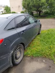 Легковой автомобиль FORD FOCUS, 2012 года выпуска. VIN: X9FMXXEEBMCT76383. Двигатель находится в салоне. Коробка передач подлежит ремонту.
