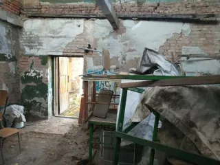 Недвижимое имущество, состоящее из: Земельного участка с кадастровым номером 19:02:010532:425, площадью 1670,00 кв.м., расположенного по адресу: РХ, г. Черногорск, ул. Чапаева, 27А. с расположенным на нем объектом недвижимого имущества: Нежилое здание, три этажа: два надземных, один подвальный…
