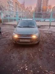 Lada Kalina 2014 года, 87 лс, пробег 180000 км. Цвет: серебристо-темно-серый. VIN: XTA219410E0039511, ПТС: 63ХН317145, госномер: Е543ЕХ73. Страна-изготовитель: Россия, объем двигателя: 1596 см³, мощность: 87 лс (64 кВт).