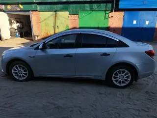 Chevrolet Cruze 2010 Легковой автомобиль марки/модели: СНЕVRОLЕТ СRUZЕ (Chevrolet Cruze), год выпуска: 2010, идентификационный номер (VIN): XUFJF696JA3011204 С имуществом, являющимся предметом продажи, и имеющимися в отношении этого имущества документами можно ознакомиться предварительно согласовав…