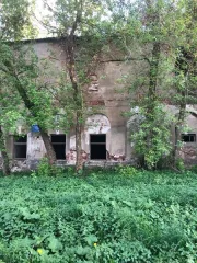 Здание игольной фабрики 1790 года постройки, объект культурного наследия. Общая площадь 321.8 кв.м. Адрес: Рязанская область, Старожиловский район, сельское поселение Столпянское, село Столпцы, улица Соборная. Кадастровый номер 62:21:0010207:100, регистрационный номер ЕГРОКН 621610718440006, РНФИ…