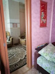 1/6 доля квартиры 41.7 кв.м и 1/6 доля земельного участка 625 кв.м в Саратове. Квартира, площадь 41.7 кв.м., адрес (местонахождение): Россия, обл Саратовская, г Саратов, ул им Некрасова Н.А., дом 57, квартира 1, кадастровый (условный) номер: 64:48:010205:1145. Находится в долевой собственности…