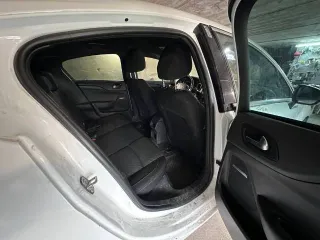 Citroen DS4 2012, 150 лс, 223616 км, АКПП. Легковой седан (не на ходу), белого цвета, VIN VF7NX5FEACY563166, ГРЗ В241ОА161, двигатель 10FJBZPSASF06 1537541, СТС 9961 854319.
