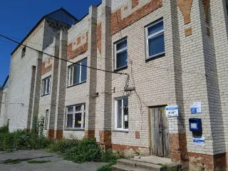 Помещение №4 (здание ДК), КН 48:06:1020115:31, площадью 24,3 кв. м, 1990 года постройки, местоположение: Липецкая область, Долгоруковский округ, с. Большая Боевка, ул.Советская, д.12 Местоположение: Липецкая область, Долгоруковский округ, с. Большая Боевка, ул.Советская, д.12 
Год ввода в…