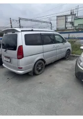 Nissan Serena 2000 года выпуска. Государственный регистрационный номер С200МА96. VIN отсутствует.