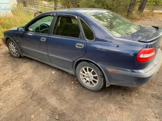 Volvo S40 2004, гос. номер А517ВХ67, VIN YVVS14K24F105506.
