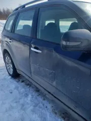 Subaru Forester, 2012 года, 171 л.с. Марка и модель: SUBARU FORESTER, год изготовления ТС: 2012, двигатель: FB25 R385059, мощность 171 (126) л.с., VIN №: JF1SHMLW4CG311592, серия и номер ПТС: 25УР 648016. Автомобиль находится в залоге у ООО МФК «ПСБ Финанс».