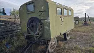 Прицеп лесовоз 2ПТС-9. Крайнее неудовлетворительное состояние близкое к "условно пригодному". Требует восстановления и проведения капитального ремонта основных агрегатов и узлов. Восстановление требует значительных затрат. Внешний вид неудовлетворительный. Имущество неоднократно подвергалось…