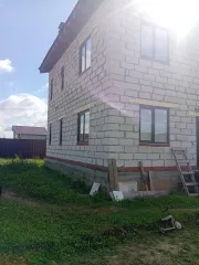 Жилой дом 193,9 кв. м, 2020 года постройки, кадастровый номер 50:23:0040713:949, этажность "3", и земельный участок 812 кв. м, кадастровый номер 50:23:0040713:246, категория земель "Земли сельскохозяйственного назначения", вид разрешенного использования "Для размещения дач". Расположены по адресу…